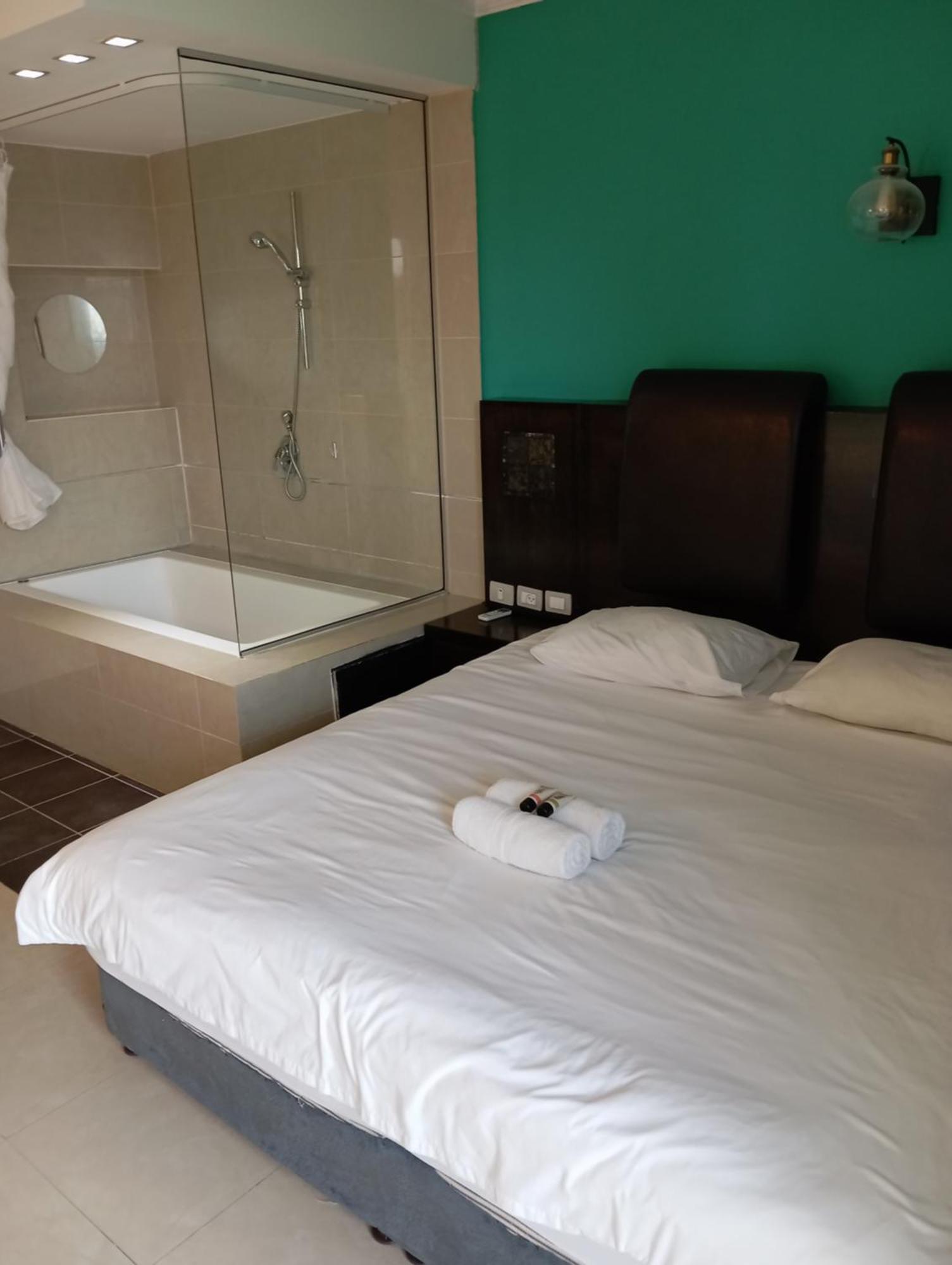 Marina Aparthotel