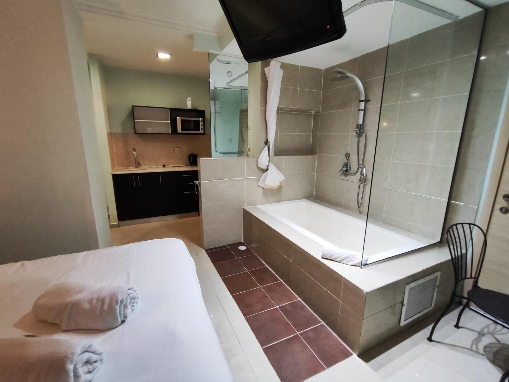 Khách sạn hẻo lánh Marina