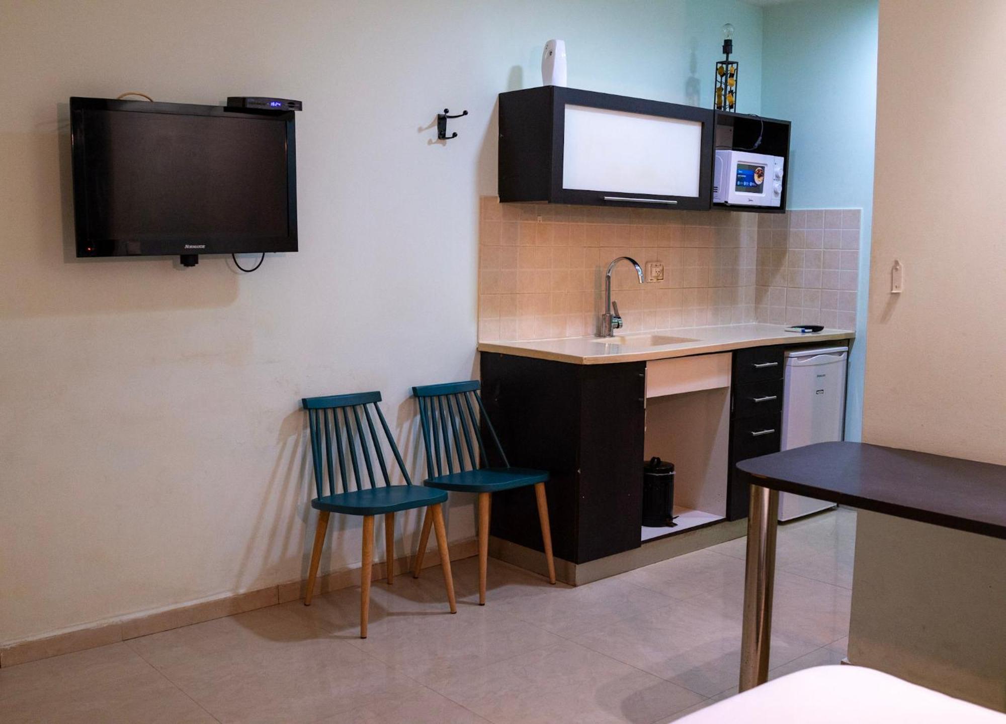 Marina Khách sạn hẻo lánh